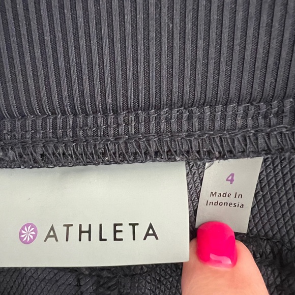 Athleta Midtown Shorts Cuffed Hem with Drawstring - Picture 4 of 5